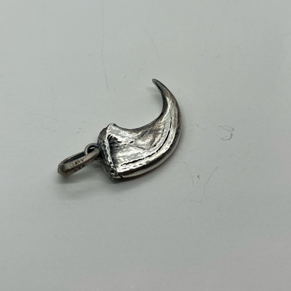 David Yurman Sterling Silver Bear Claw Tooth Pendant with Black Diamonds - Picture 3 of 5